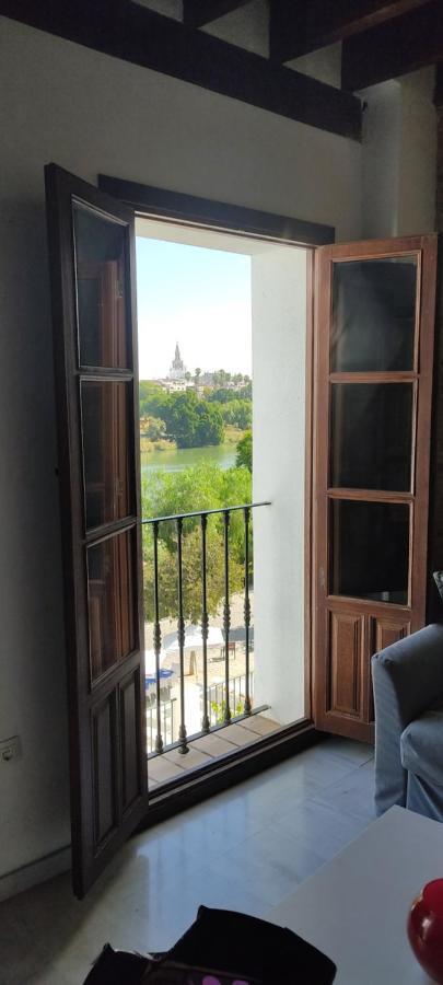 Trianabridgeviews Atico Con Vistas Al Puente De Triana Calle Castilla 38 Seville Luaran gambar
